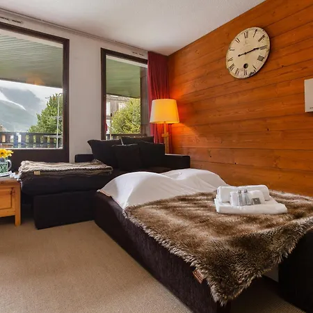 Apt Lachenal 209A Central Chamonix Lift 3-Min Walk - Happy Rentals *