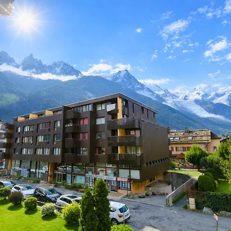 Lachenal 209a Lift 3-min Walk - Happy *